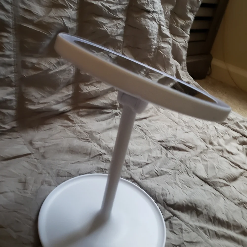 Circular White 120° LED Vanity Mirror Collapsible Untested